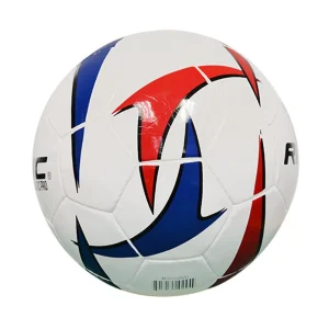 optimizada_3718172 detalle del balon de futbol runic, textura suave