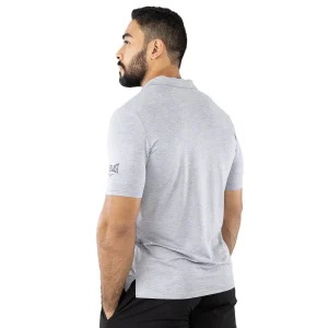 optimizada_4837703 detalle de la tela transpirable del polo deportivo everlast