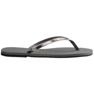 optimizada_4838719 detalle del diseño metálico FC, sandalias havaianas