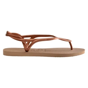 optimizada_4839426 detalle de la suela de las sandalias havaianas