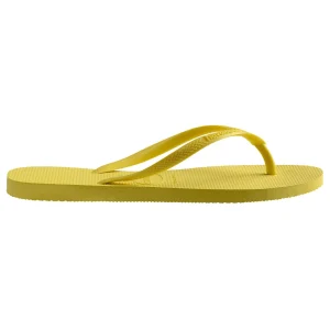 optimizada_4840021 detalle de la suela de las sandalias havaianas slim fc comodas