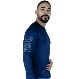 optimizada_4843902 detalle de la tela transpirable del rashguard dressel