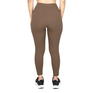 optimizada_4921335 Detalles del legging Everlast, tejido elástico y transpirable