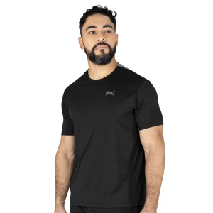 optimizada_4924872 detalle de la camiseta deportiva con telas transpirables