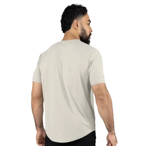 optimizada_4926320 detalle de la costura del t-shirt everlast xtreme