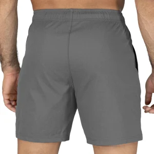optimizada_4926754 detalle de la costura del short deportivo