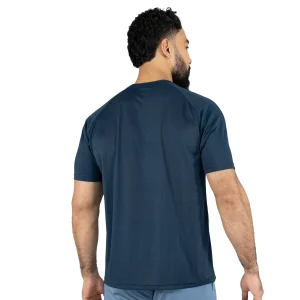 optimizada_4927227 detalle de la tela transpirable del t-shirt