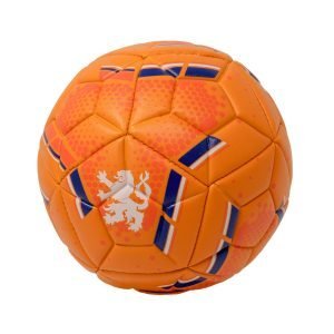 balon de futbol runic holanda, vista frontal vibrante