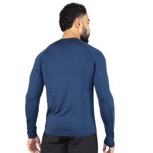 5f9075584462843b95f092bb80c6c76d.jpg detalle de la manga larga y el cuello
