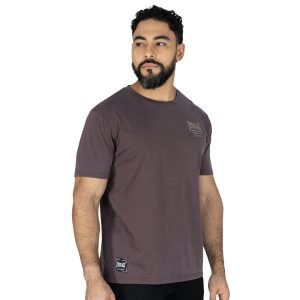 d7d93ae0e1797fc2a07218bedce98674.jpg detalle de la costura del t-shirt everlast greatness